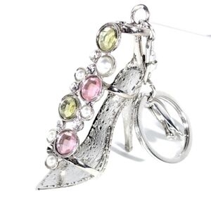 Steletto Crystal & Pearl Keychain NWOT Silver Tone
